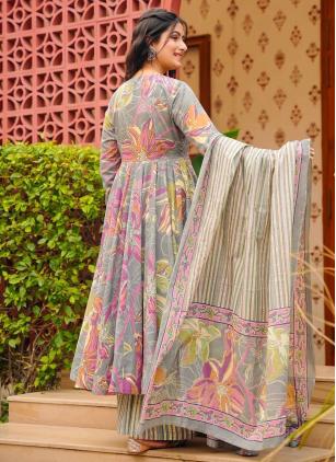 
                      Grey Muslin Plus Size Palazzo Salwar Suit