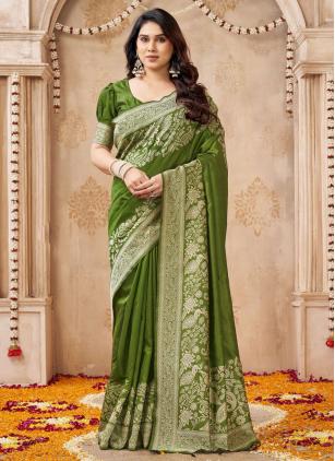 
                      Amazing Casual Green Silk Woven Saree