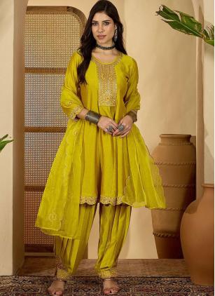 
                      Vichitra Silk Embroidered Green Punjabi Salwar Kameez
