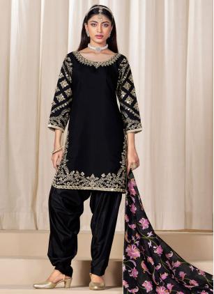 
                      Black Silk Embroidered Punjabi Salwar Suit