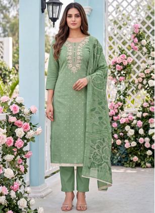 
                      Attractive Casual Green Embroidered Salwar Kameez