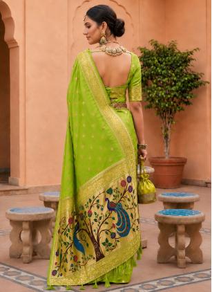 
                      Banarasi Festival Green Meenakari Contemporary Saree