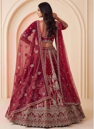 
                      Bridal Silk Dori Work Red Designer Lehenga Choli