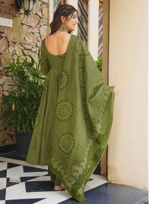 
                      Ceremonial Green Cotton Digital Print Readymade Salwar Kameez