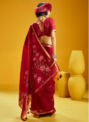 
                      Handloom Cotton Weaving Red Classic Saree