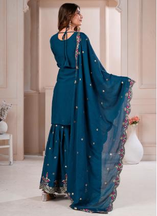 
                      Ceremonial Teal Embroidered Crush Salwar Kameez