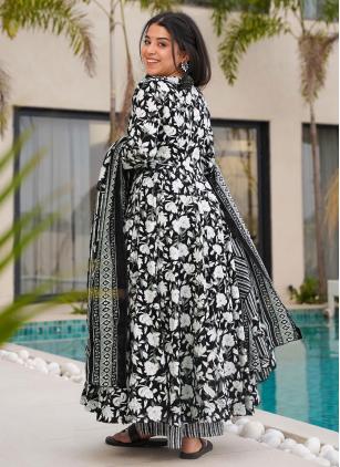
                      Charming Muslin Digital Print Black and White Salwar suit