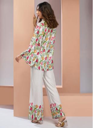 
                      Charming White Floral Print Muslin Casual Kurti