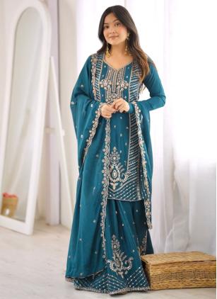 
                      Teal Chinon Beads Salwar Kameez