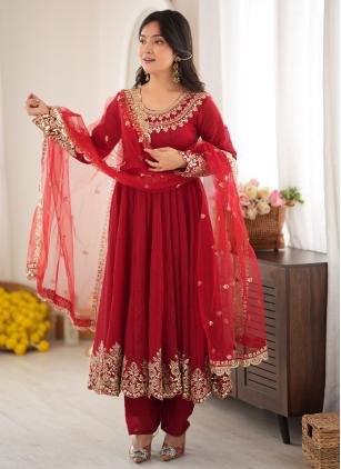
                      Festival Red Embroidered Salwar Kameez