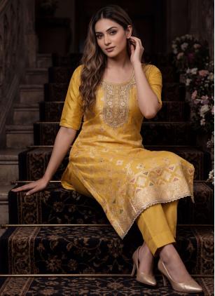 
                      Embroidered Yellow Banarasi Salwar Kameez