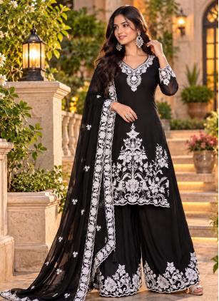 
                      Festival Black Chinon Embroidered Salwar Kameez