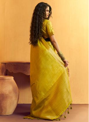 
                      Festival Weaving Tussar Silk Green Classic Saree