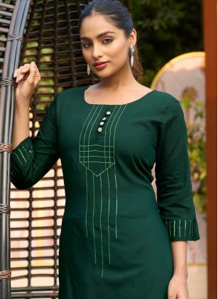 
                      Green Silk Embroidered Casual Kurti Pant