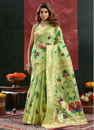 
                      Green Casual Cotton Silk Contemporary Saree