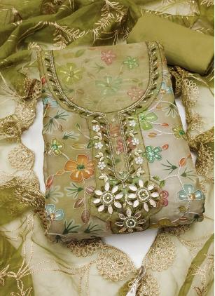 
                      Green Casual Embroidered Trendy Salwar Kameez