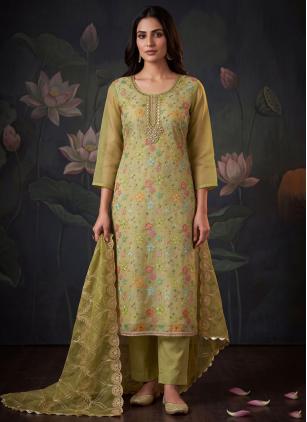 
                      Green Casual Embroidered Trendy Salwar Kameez
