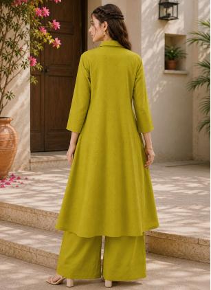 
                      Green Cotton Embroidered Designer Kurti