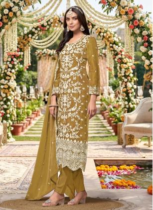 
                      Green Embroidered Organza Trendy Suit