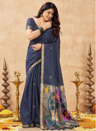
                      Grey Festival Weaving Linen Trendy Saree