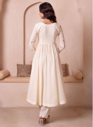 
                      Off White Embroidered Cotton Trendy Plus Size Salwar Kameez