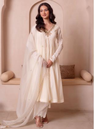 
                      Off White Embroidered Cotton Trendy Plus Size Salwar Kameez