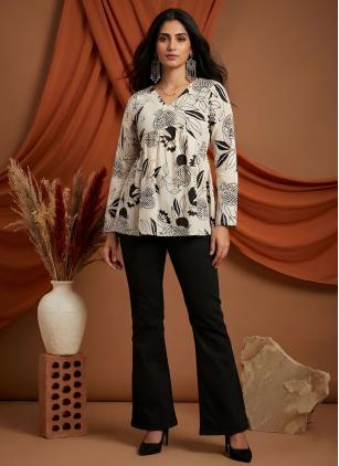 
                      Off White Cotton Party Wear Kurti