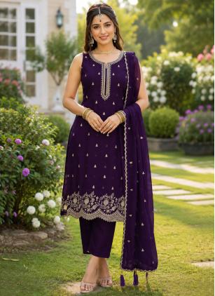
                      Purple Georgette Pant Style Salwar Kameez