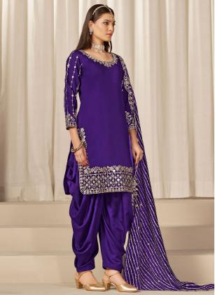 
                      Purple Silk Thread and Zari Work Salwar Suit