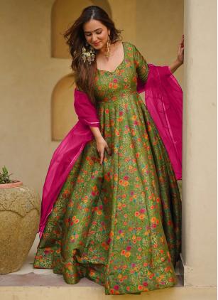 
                      Silk Green Digital Print Plus Size Gown
